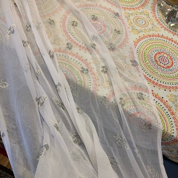 BNWOT White GlitterFishSarong/Beach Cover Up/Wrap - Picture 3 of 8